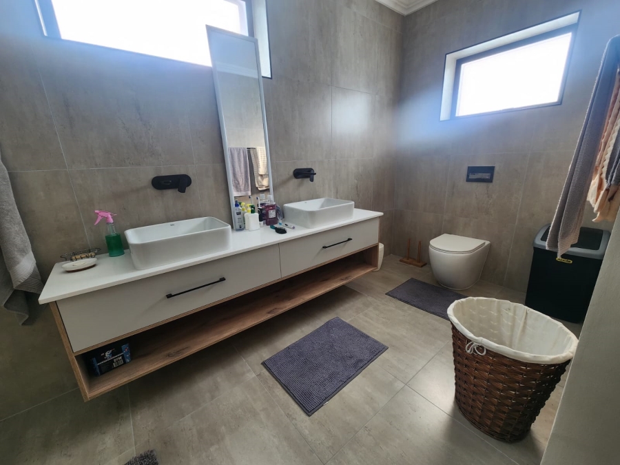 3 Bedroom Property for Sale in Tergniet Western Cape